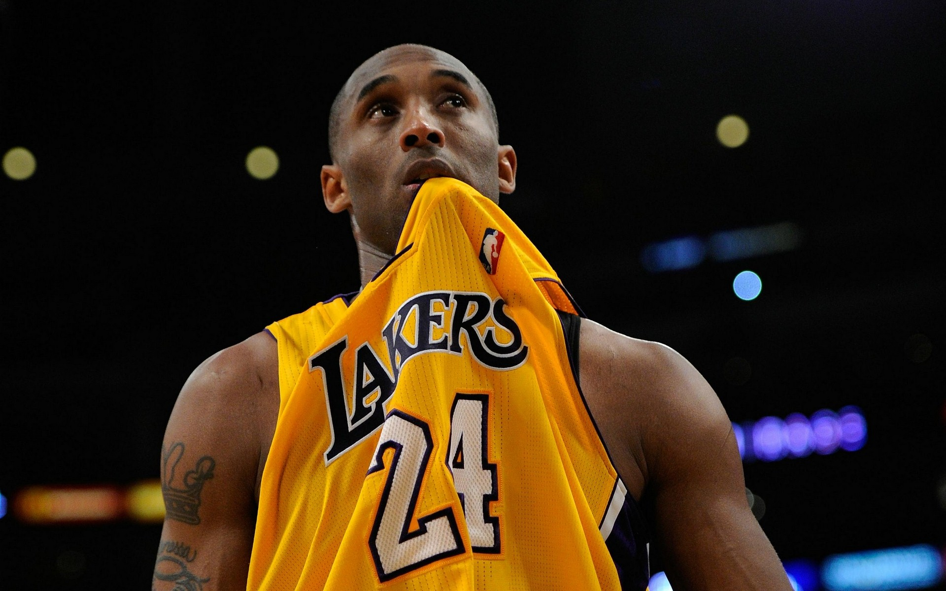 是充满悬念 是充满悬念