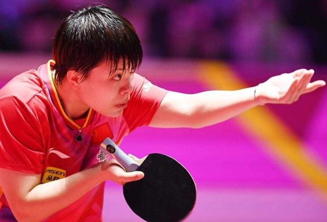 以绝对优势 以绝对优势